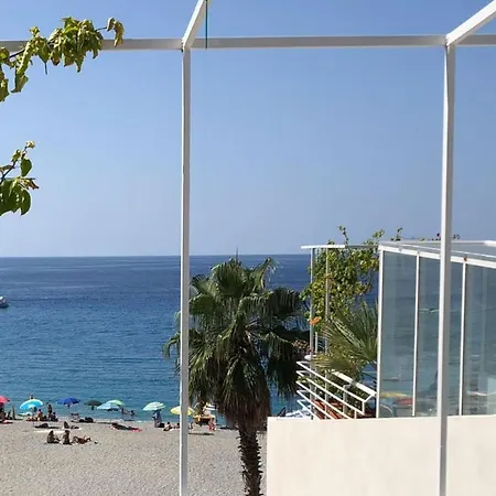 Mario Schifano Ferienhaus Scilla